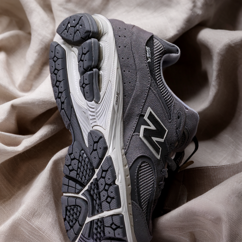 New Balance| 2002R