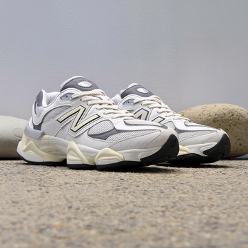 New Balance | 9060